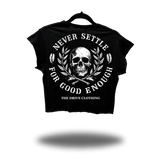 NEVER MUSCLE CROP TOP