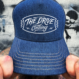 BADGE DENIM CURVED BILL HAT